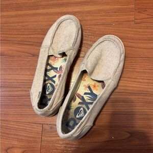 Beige flats. Used good condition